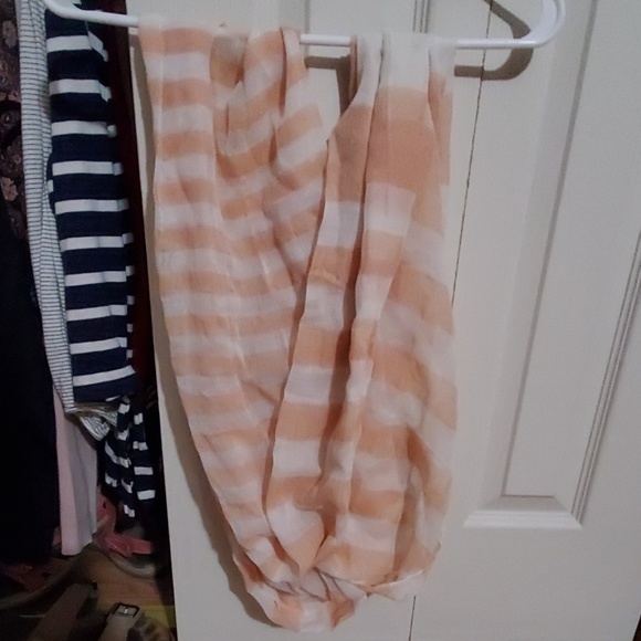 Scarf bundle - Picture 3 of 6